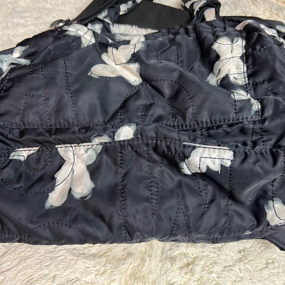 Marc Jacob’s black floral diaper bag with changing pad. - Picture 7 of 16